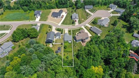 10921 Fox Den Circle Garrettsville OH 44231