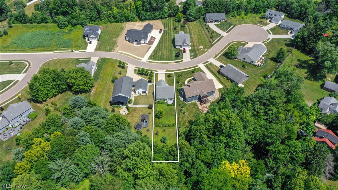 10921 Fox Den Circle Garrettsville OH 44231