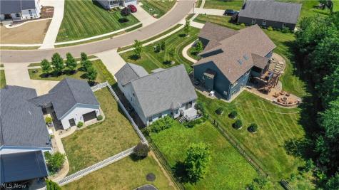 10921 Fox Den Circle Garrettsville OH 44231