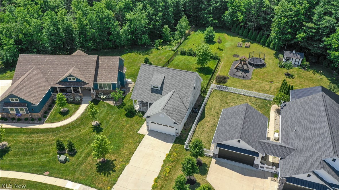 10921 Fox Den Circle Garrettsville OH 44231