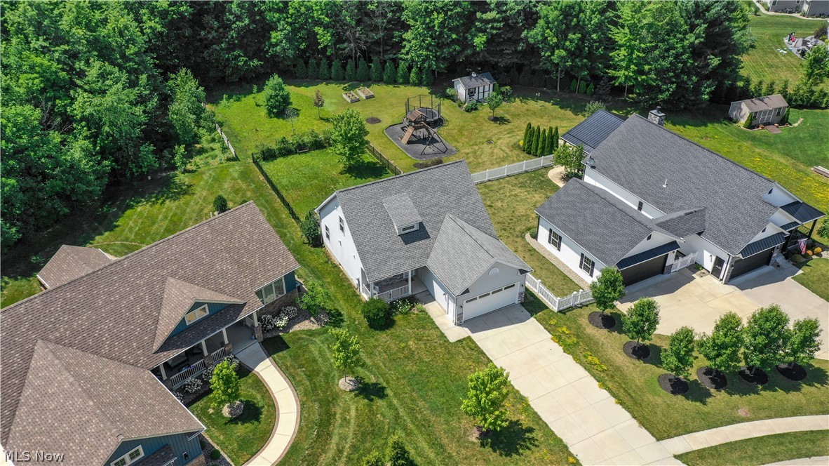 10921 Fox Den Circle Garrettsville OH 44231