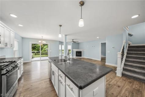 10921 Fox Den Circle Garrettsville OH 44231