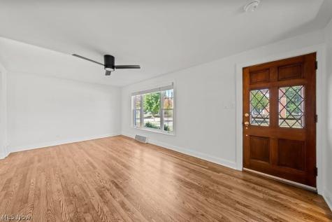 5204 Haverford Drive Lyndhurst OH 44124