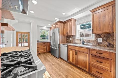 5204 Haverford Drive Lyndhurst OH 44124