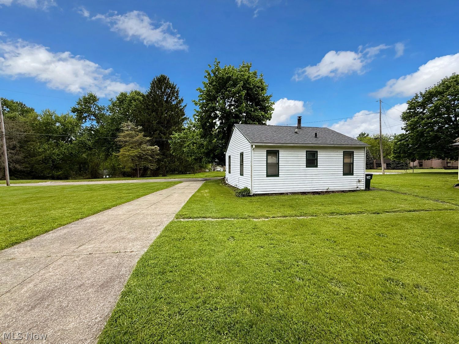 289 Edward Avenue Barberton OH 44203