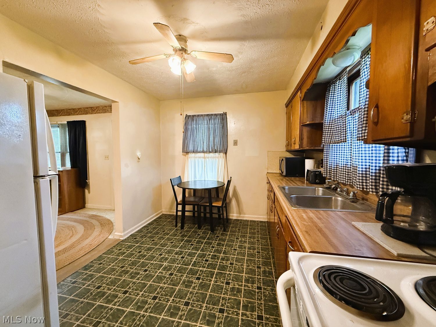 289 Edward Avenue Barberton OH 44203