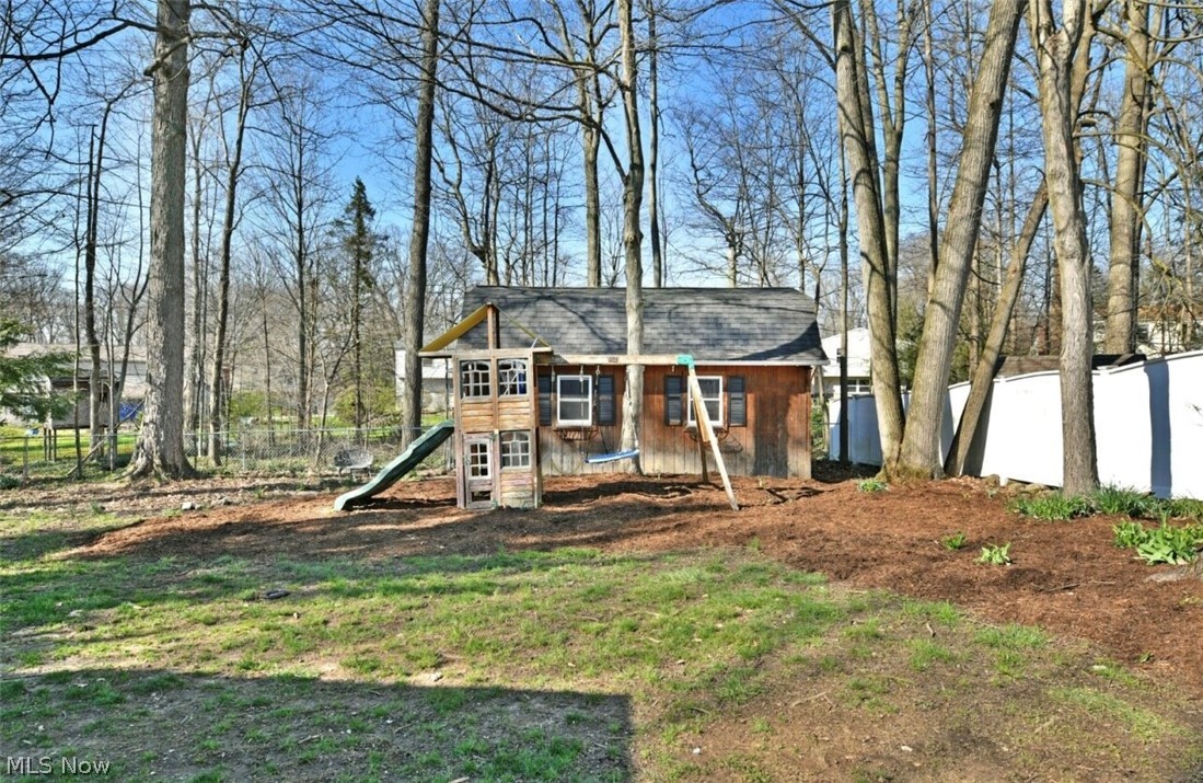 8559 Bayberry Drive NE Warren OH 44484
