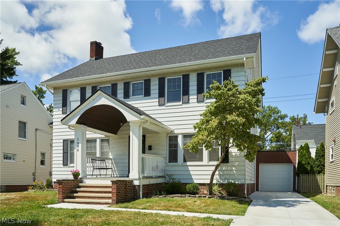 1658 Saint Charles Avenue Lakewood OH 44107