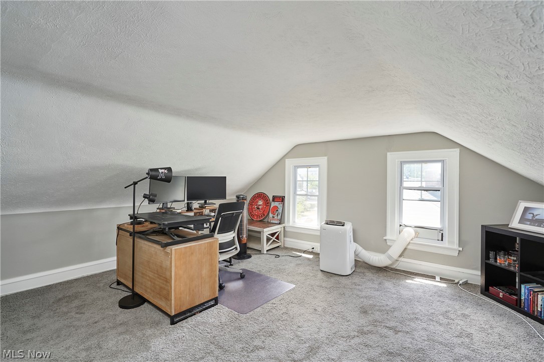 1658 Saint Charles Avenue Lakewood OH 44107