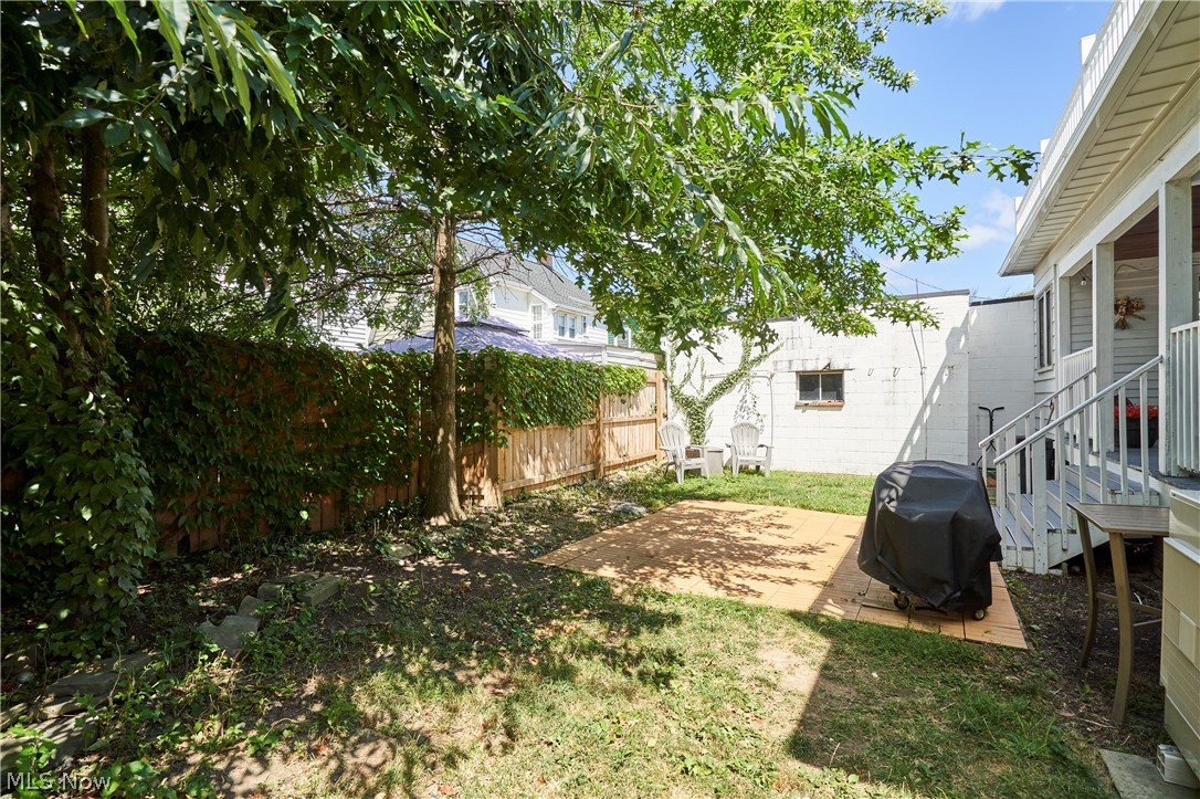 1658 Saint Charles Avenue Lakewood OH 44107