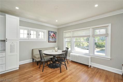 1658 Saint Charles Avenue Lakewood OH 44107