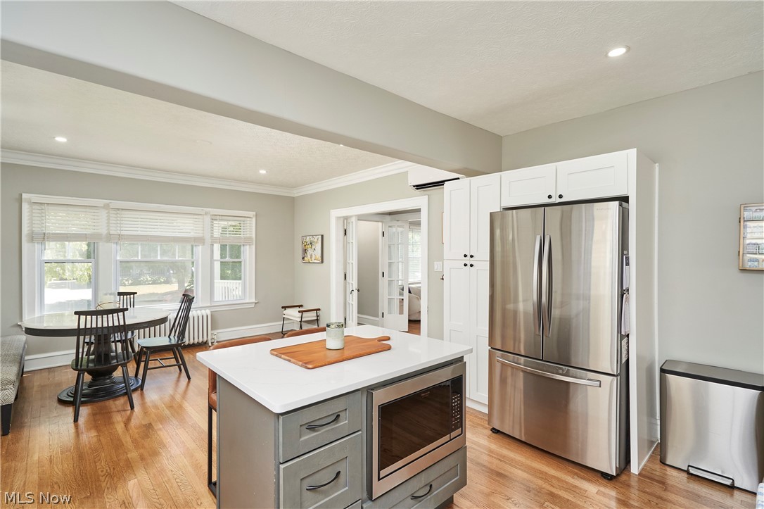 1658 Saint Charles Avenue Lakewood OH 44107
