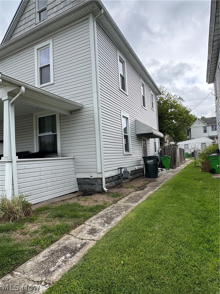 776 S 6th Street Coshocton OH 43812