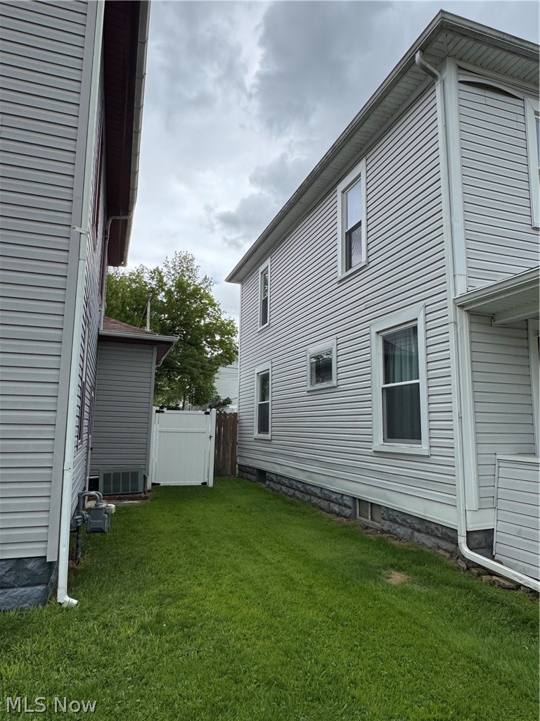 776 S 6th Street Coshocton OH 43812