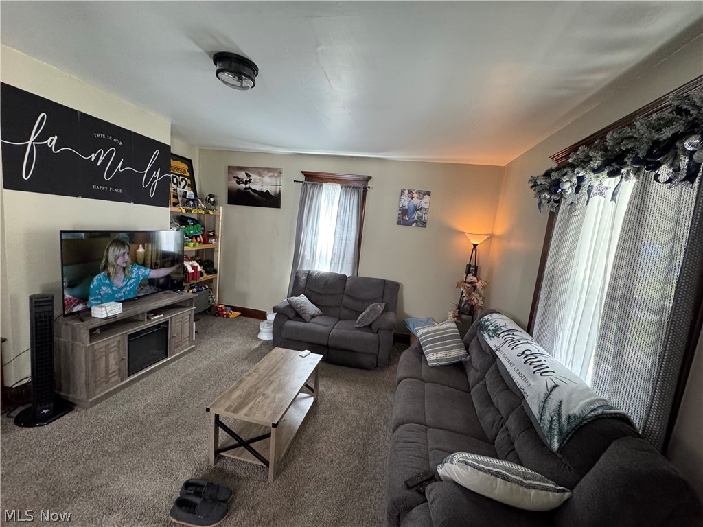 776 S 6th Street Coshocton OH 43812