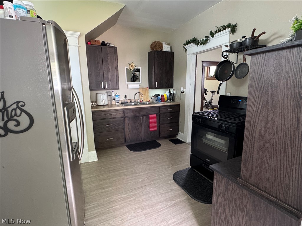 776 S 6th Street Coshocton OH 43812