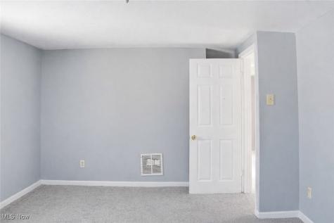 2458 Vestal Road Youngstown OH 44509