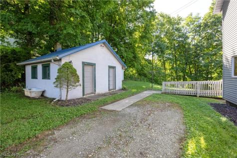 132 Owen Court Fredericksburg OH 44627