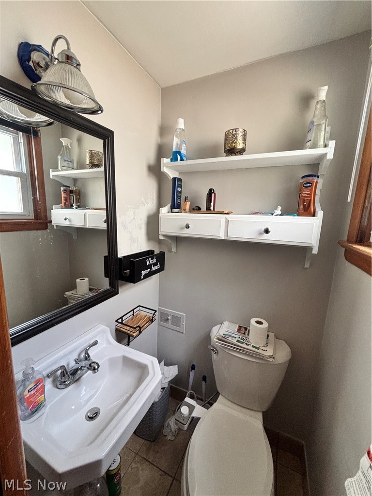 24201 Yosemite Drive Euclid OH 44117