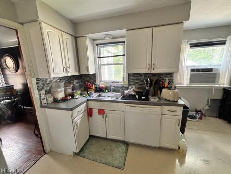 24201 Yosemite Drive Euclid OH 44117