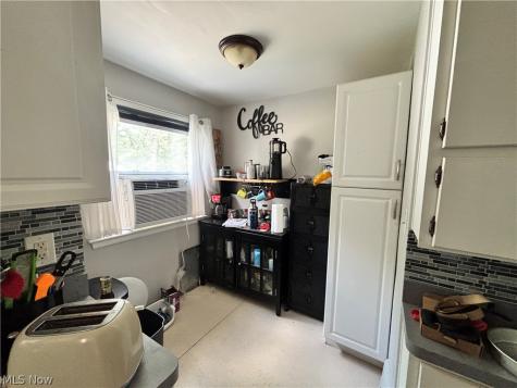 24201 Yosemite Drive Euclid OH 44117