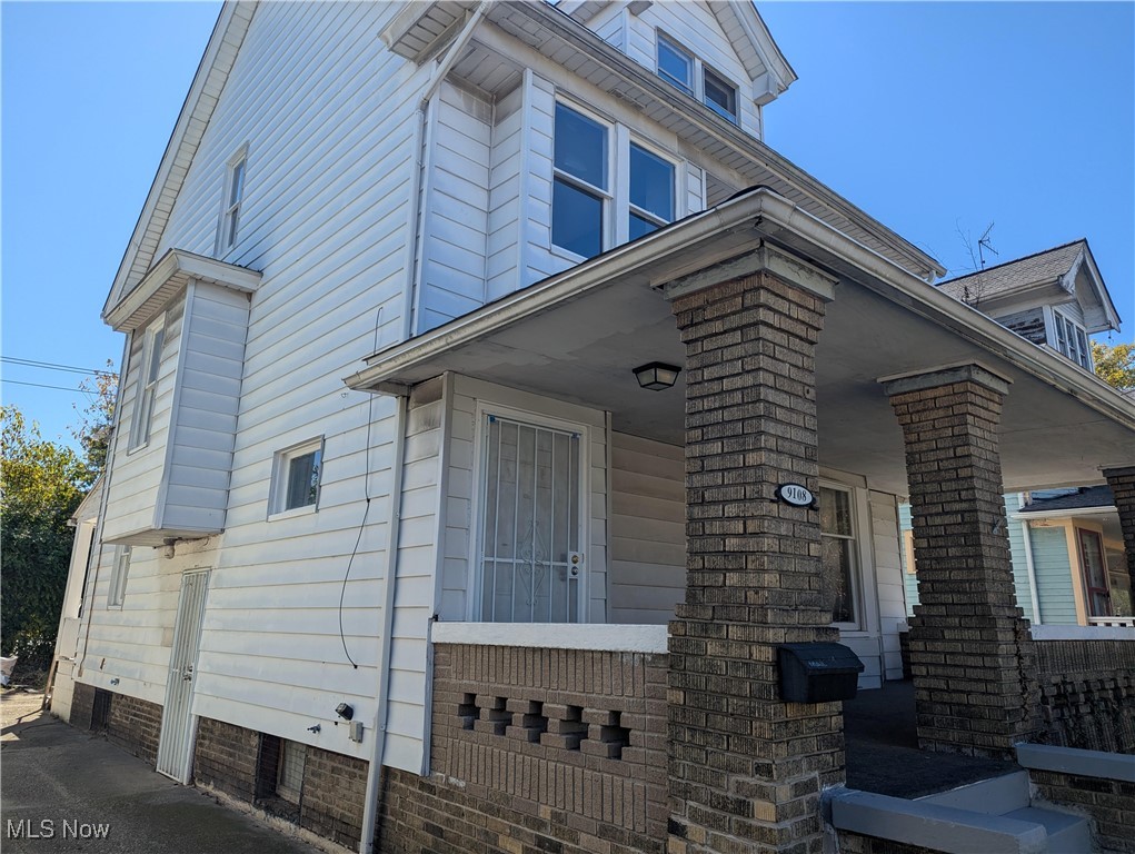 9108 Kempton Avenue Cleveland OH 44108