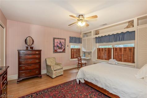 2657 Edgehill Road Cleveland Heights OH 44106