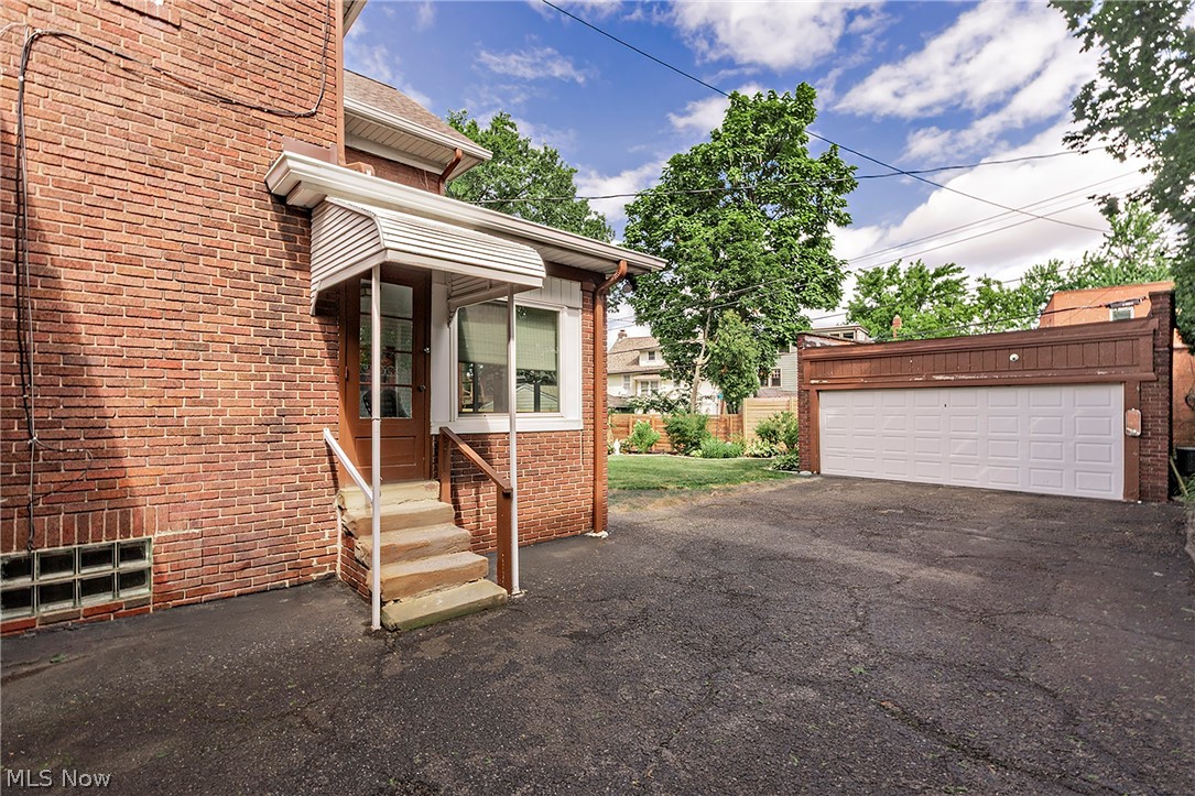 2657 Edgehill Road Cleveland Heights OH 44106