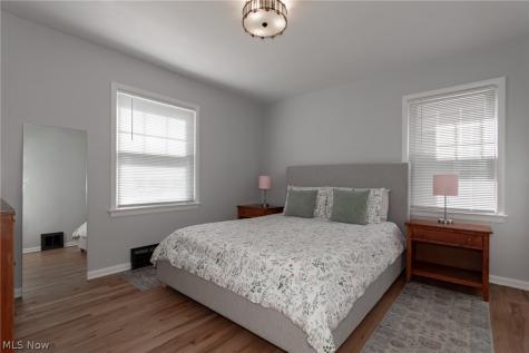 1342 Beaconfield Road Lyndhurst OH 44124