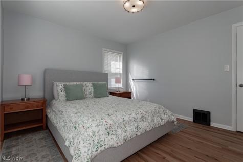 1342 Beaconfield Road Lyndhurst OH 44124