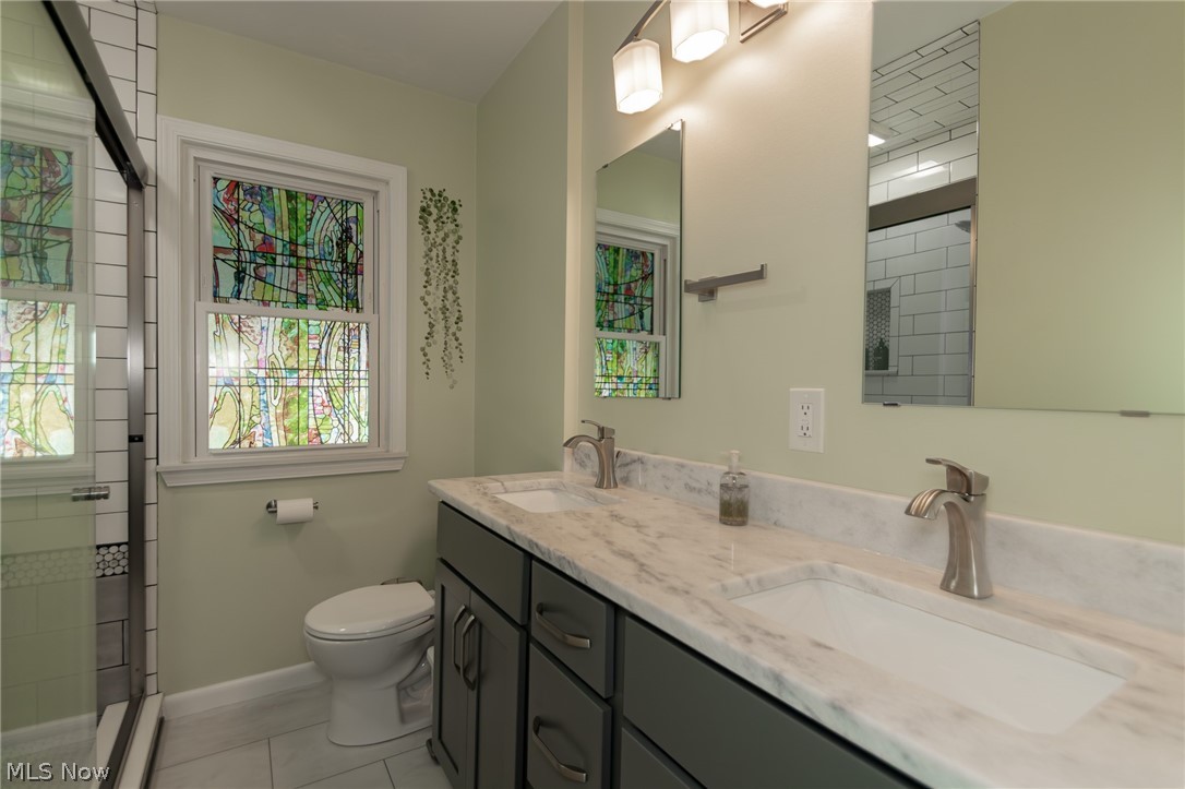 1342 Beaconfield Road Lyndhurst OH 44124