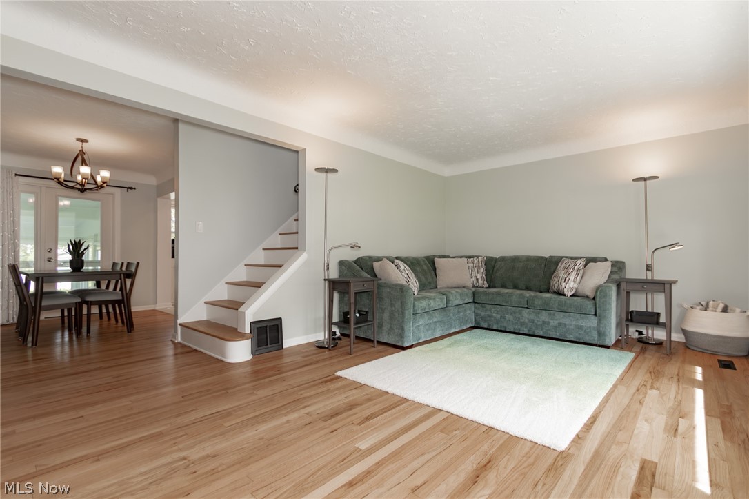 1342 Beaconfield Road Lyndhurst OH 44124