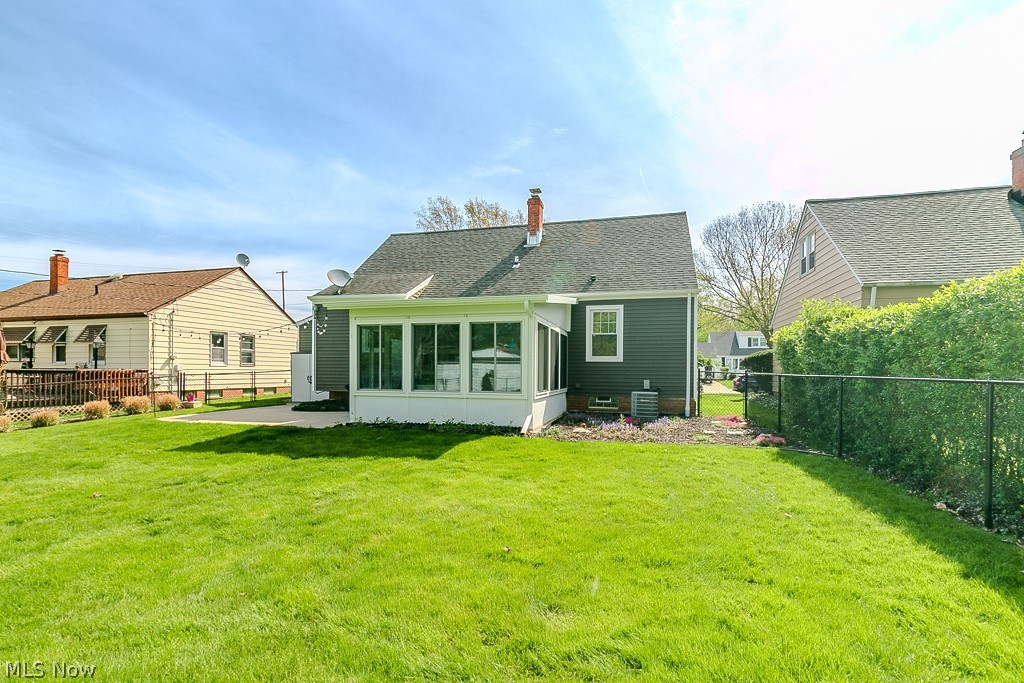 1342 Beaconfield Road Lyndhurst OH 44124