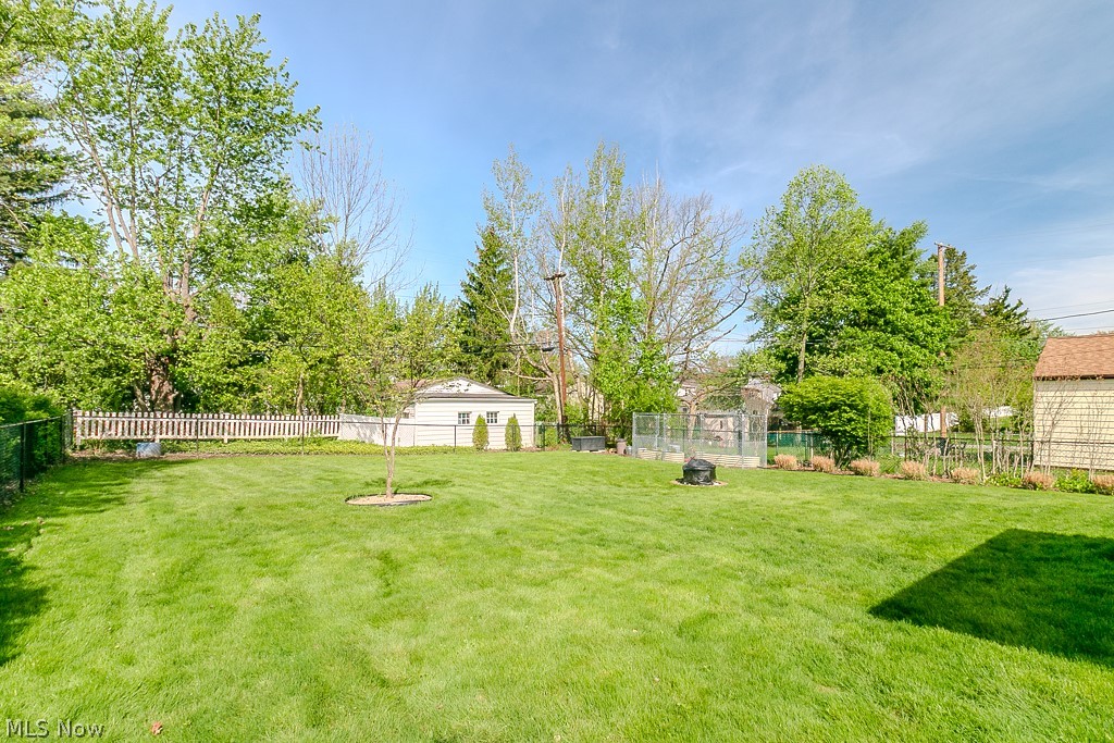 1342 Beaconfield Road Lyndhurst OH 44124
