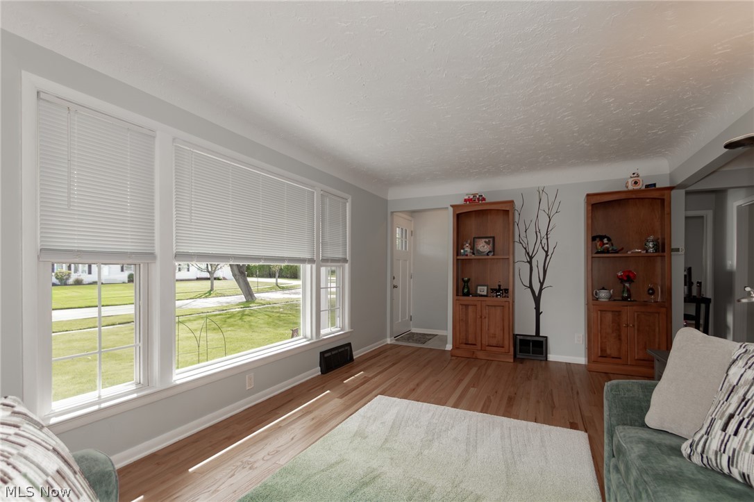 1342 Beaconfield Road Lyndhurst OH 44124