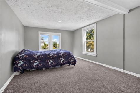 147 Fairlawn Avenue Elyria OH 44035