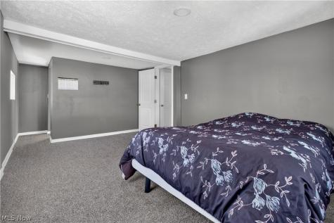 147 Fairlawn Avenue Elyria OH 44035