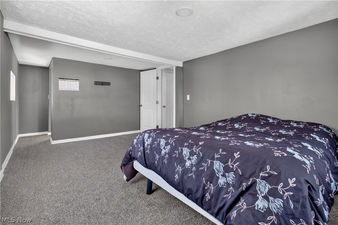 147 Fairlawn Avenue Elyria OH 44035