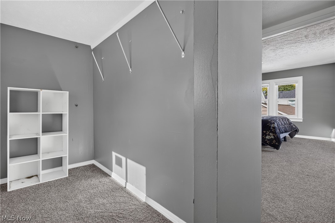 147 Fairlawn Avenue Elyria OH 44035