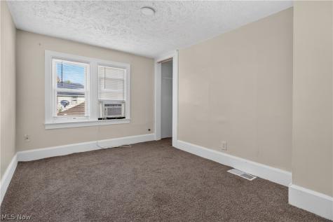 147 Fairlawn Avenue Elyria OH 44035