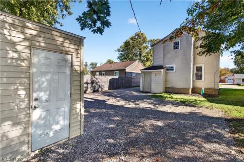 147 Fairlawn Avenue Elyria OH 44035