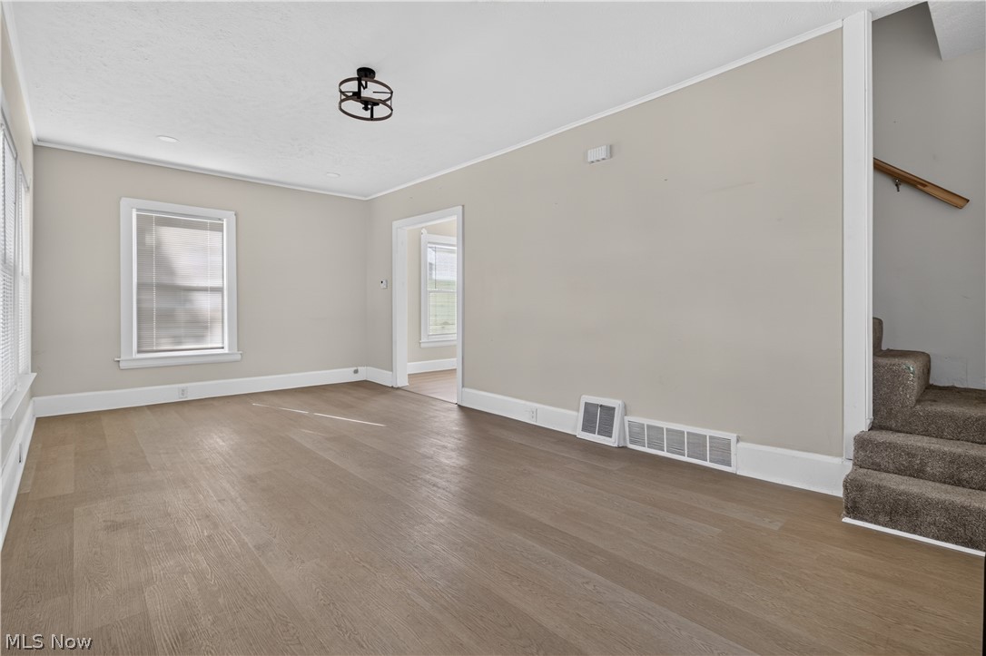 147 Fairlawn Avenue Elyria OH 44035