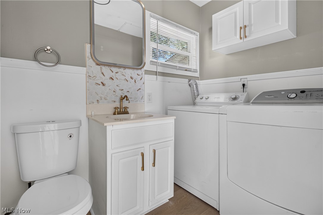 147 Fairlawn Avenue Elyria OH 44035