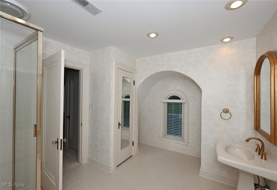 1200 Sunset View Drive Akron OH 44313