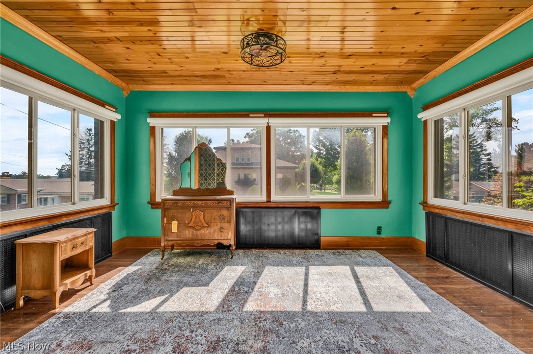 593 Dewey Avenue Cadiz OH 43907