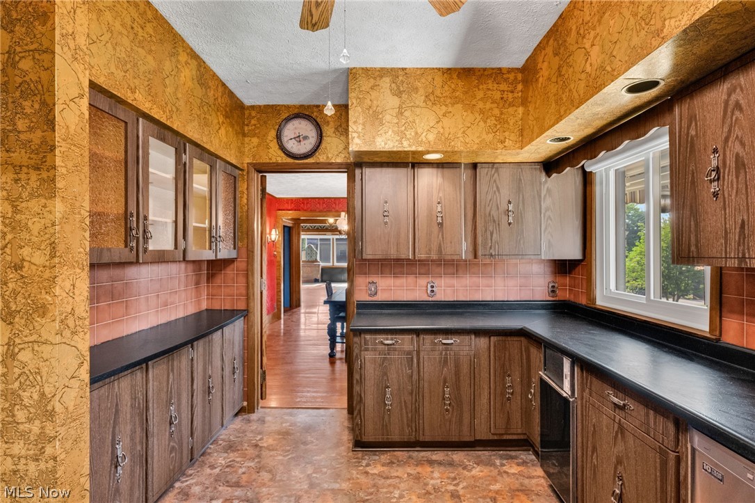 593 Dewey Avenue Cadiz OH 43907