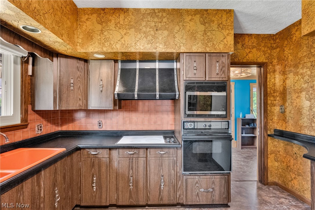 593 Dewey Avenue Cadiz OH 43907