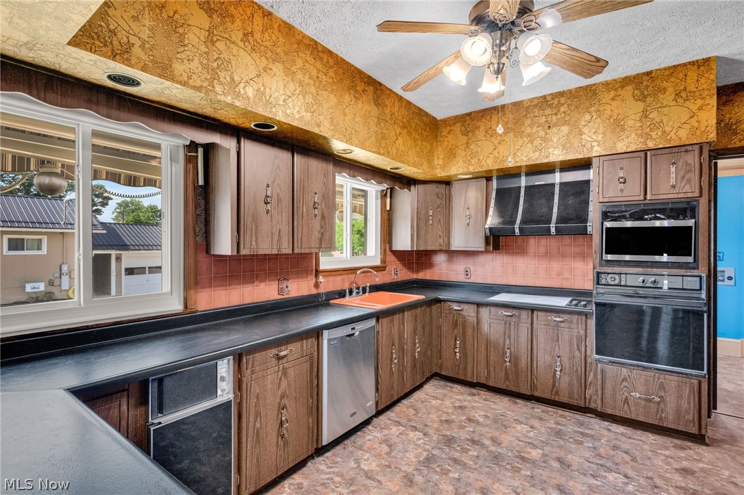 593 Dewey Avenue Cadiz OH 43907