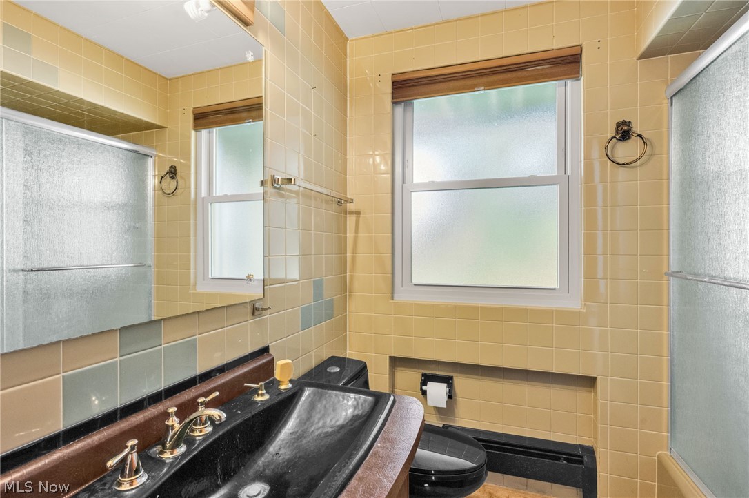 593 Dewey Avenue Cadiz OH 43907