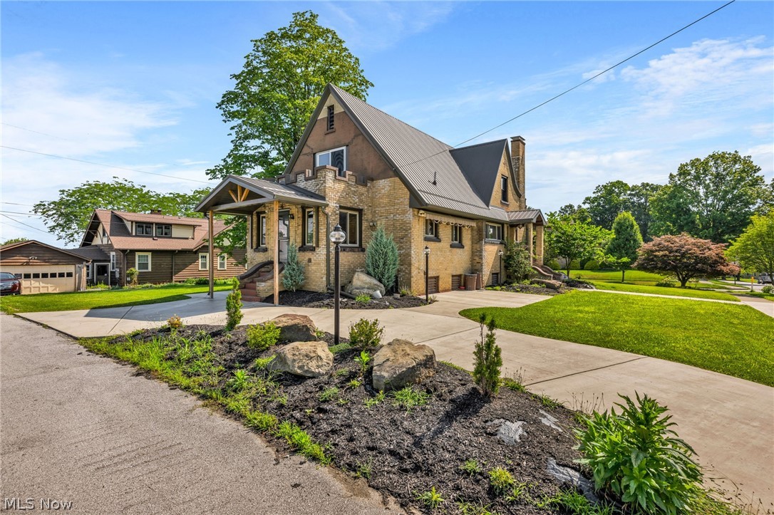 593 Dewey Avenue Cadiz OH 43907
